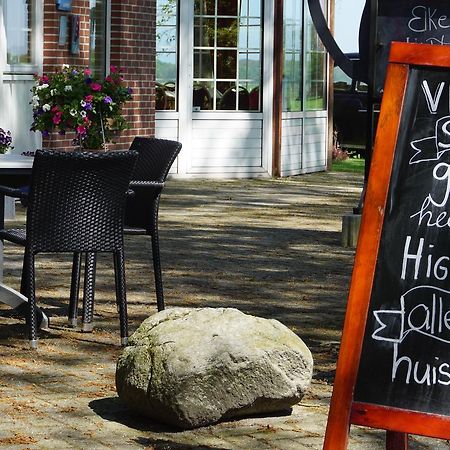 Lucy'S Inn Eesergroen Eksteriør bilde