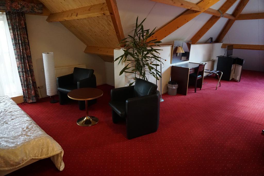 Lucy'S Inn Eesergroen Eksteriør bilde